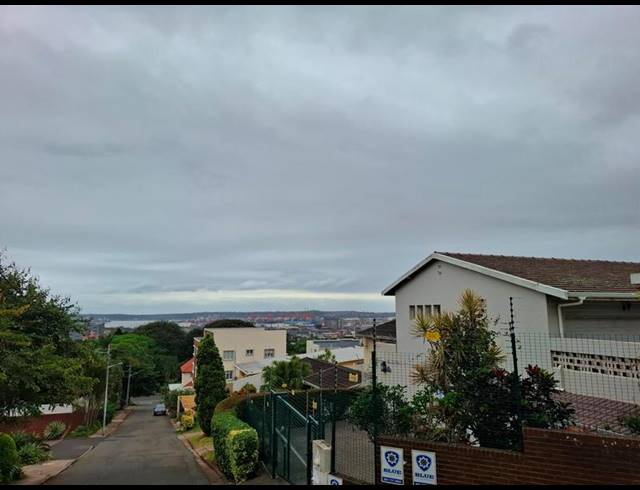 3 BEDROOM TOWNHOUSE FOR SALE IN GLENWOOD